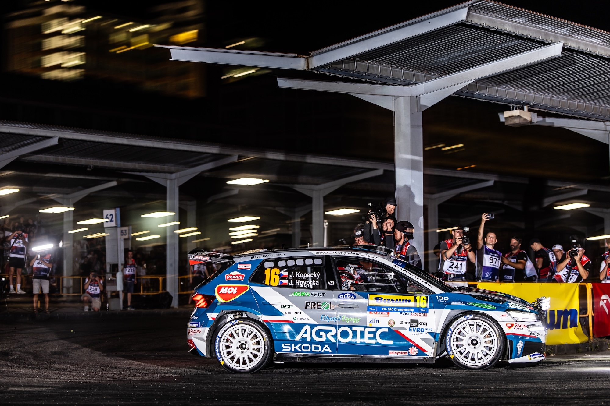 LCHPS-HR-250815-224721-city-stage-J